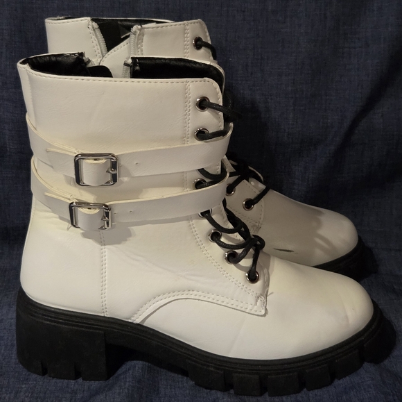 Charlotte Russe Shoes - Charlotte Russ White Ankle Boot Size 8